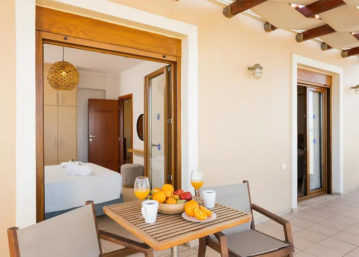 Willa Irida Beachfront For 12 Steps To Amenities