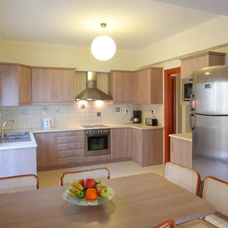 Villa Irida Beachfront For 12 Steps To Amenities Rethimnon