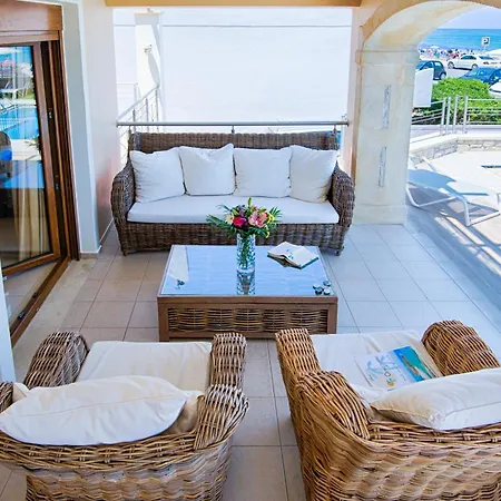 Villa Irida Beachfront For 12 Steps To Amenities Rethymno