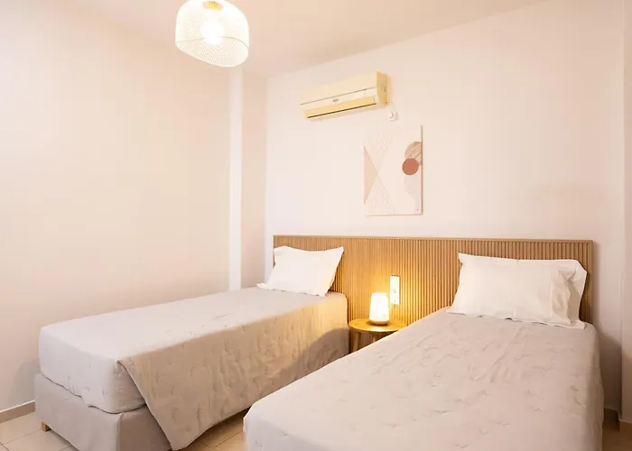 Villa Irida Beachfront For 12 Steps To Amenities Rétino