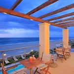Irida Beachfront For 12 Steps To Amenities Вілла *
