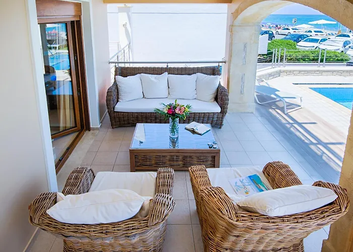 Villa Irida Beachfront For 12 Steps To Amenities Rethymno (Crete)